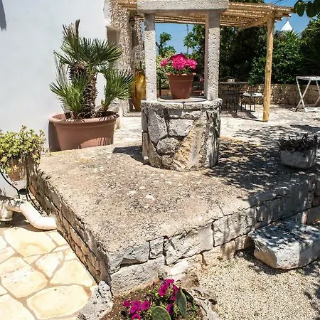 Grotta Di Figazzano * Cisternino
